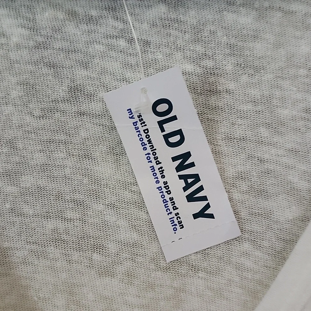 October Sale. Buy 1 Get 1 Free..Old Navy Ladies White shorts sleeved top NWT - Picture 6 of 6